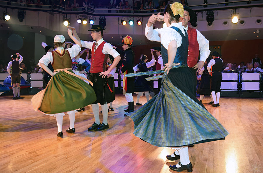 Repr#sentanten der Trachtenvereine