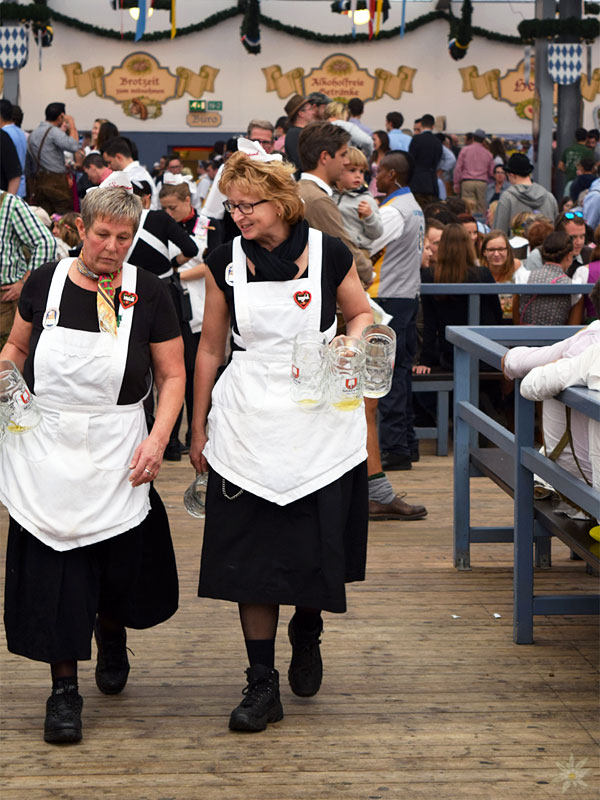 Schottenhamel Festzelt Wiesn 2015 Innenansicht