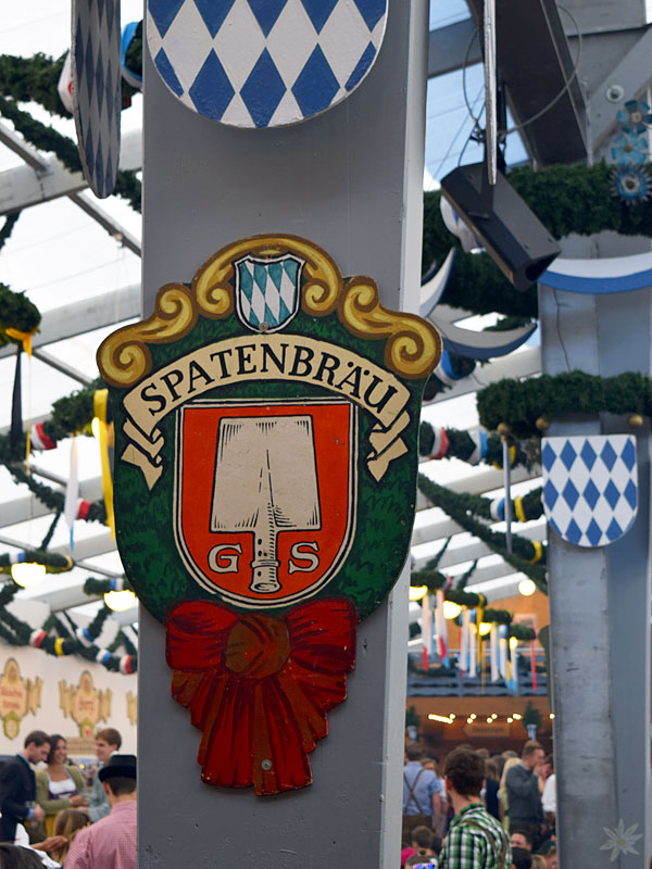 Schottenhamel Festzelt Wiesn 2015 Innenansicht